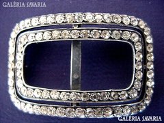 Buckle decorated with antique silver crystals