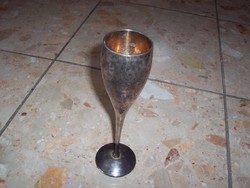 Vastagon ezüstözött pezsgős pohár