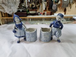 2 Dutch porcelain figurines