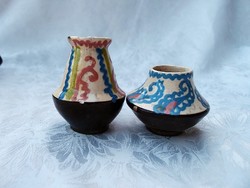 2 mini vases