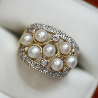 Gyönyörű gyémánt -gyöngyökkel arany gyűrű 14 kr.