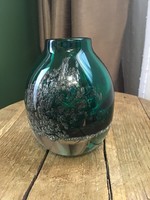Kézműves kristály váza buborékos díszítéssel