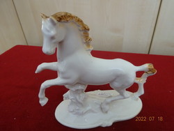 Regal román porcelán figura, barna sörényes ló.   Vanneki! Jókai.
