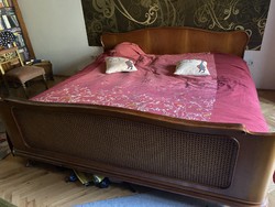Hatalmas, gyönyörű Chippendale ágy