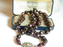 Old, faceted garnet necklace from a legacy.