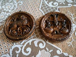 2 pieces of wax wall decoration, rarity 15 cm in diameter
