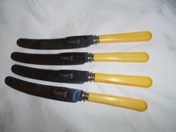4 Sheffield English marked butter knives