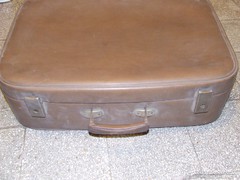 Régi ,retro barna bőrönd,dekorációs tárgy