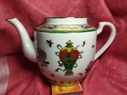 Beautiful tea-coffee porcelain spout