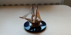 Kisméretű hajómodell asztali dísz (min. hatvanéves)