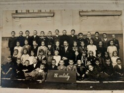 Old school group picture from 1929