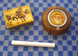 Retro pocket or travel ashtray (Polski fiat 125) from the 70s