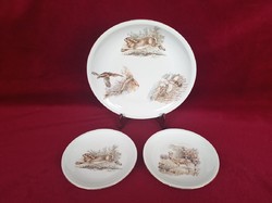 Alföldi porcelán tányérok, vadász, vad jelenetekkel