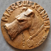 Franckné Marell kennel öntött bronz plakett