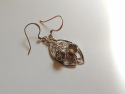 Silver earrings decorated with real citrine