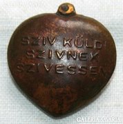 Heart to heart gladly sends it, a century-old pendant