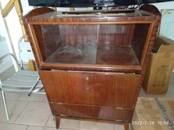 Art deco bútor, régi tálalószekrény, üvegezett szekrény