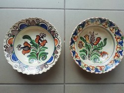 Wall plates with floral pattern with ruffled edges, decorative plates, 2 pcs