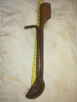 Old pruning shears