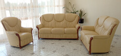 Leather sofa set with polished wood inserts exclusively for the environment