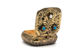 Silver-gilt pill box pill box with pearls and turquoise stones