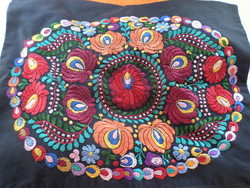 Hand-embroidered matyó decorative cushion cover