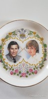 Lady Diana és Károly herceg esküvőjének emlékére készült porcelán tálka kistányér