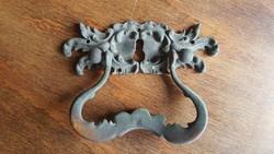 Restorers and discerning collectors know... (Original, baroque, bronze drawer pulls)