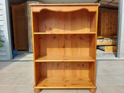 A pine bookshelf for sale. Furniture is in good condition. Dimensions: 77 cm x 27 cm, height: 103 cm. Ups