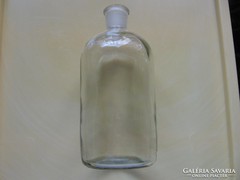 Gyógyszeres, laboros üveg fél literes