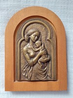 Cyránsky Mária : Anyaság c. bronz dombormű
