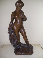 Antik bronz női akt