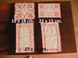 Embroidered place mat - 8 pcs. And comb holder - 1 pc. Together