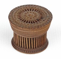 1K520 old carved wooden folk needle holder
