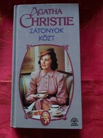 Agatha Christie : Zátonyok közt