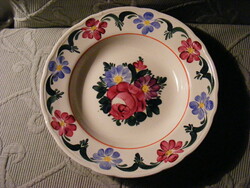 Virágos gránit tányér