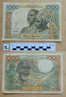 Ele fántcs ontpart Afrika 1000 frank 1965  hajtott használt