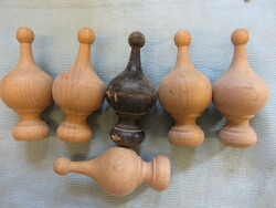 6 wooden ornaments turned for furniture and mirrors. Together