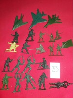 Retro trafikáru bazáráru műanyag játék katona katonák csomagban egyben képek szerint 33