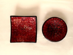 Gipsz alapon üvegmozaikos fekete-piros festett mécsestartó gyertyatartó tálka pár kerek és négyzetes