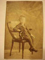 Régi gyerekfotó vintage fénykép kisfiú
