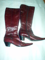 Vintage burgundy Italian women's boots