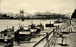 Régi Budapest    fotó  képeslap  Dunai látkép a régi Erzsébet-híddal Budai vár  reklám  1928