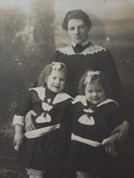 Régi fotó csoportkép vintage női fénykép kislányok hölgy