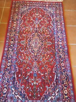 170 x 85 cm kézi csomózású Isfahan szőnyeg eladó