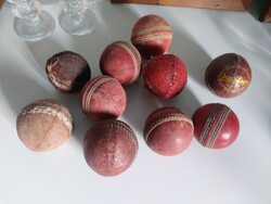 Vintage kézzel varrott, vörös bőr krikett labdák 10 db