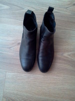 Boots size 36