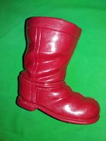 There was a plastic Santa boots figure for the Retro Srencs Chocolate Factory Santa package, as shown in the pictures