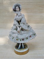 Antik Volkstedt csipke ruhás balerina
