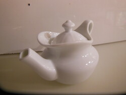 Pourer - porcelain - extra thick 17 x 11 x 10 cm - antique - Austrian - snow white - 3 dl - perfect